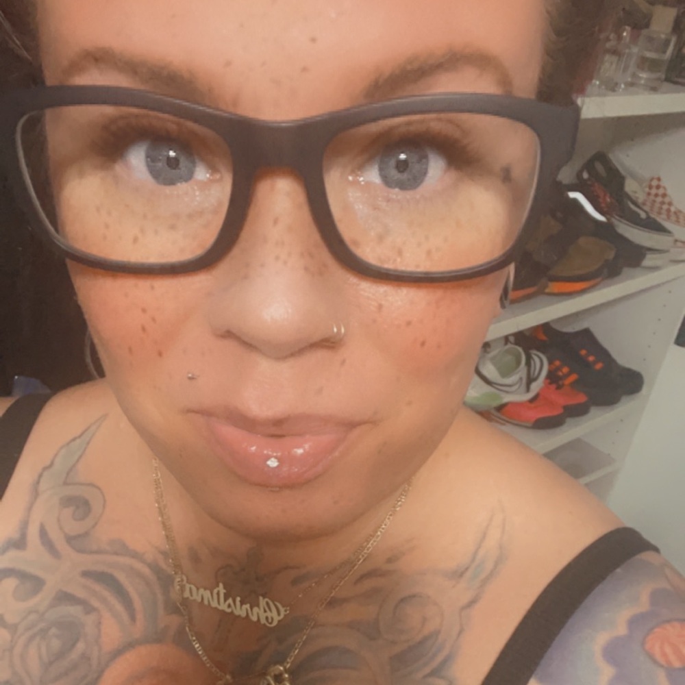 Meet your Posher, Christina